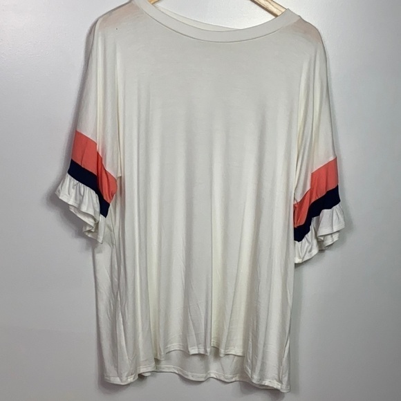 E Luna plus tee with ruffle sleeve - Picture 1 of 4